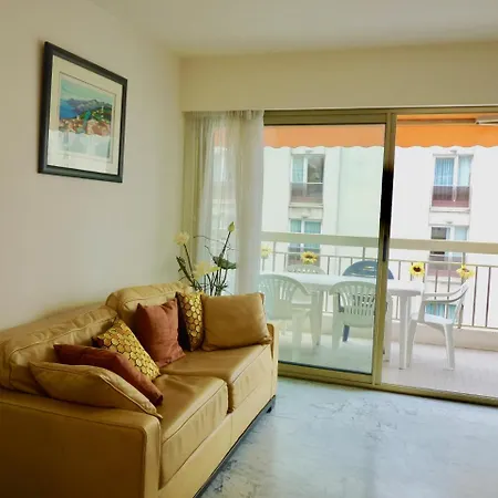 Sleeps 4 Air Con Wifi * Cannes