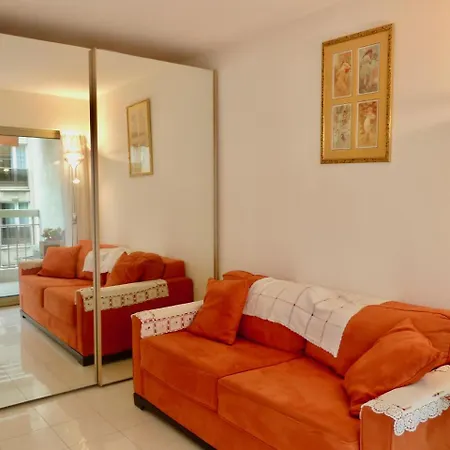 Sleeps 4 Air Con Wifi Apartment Cannes